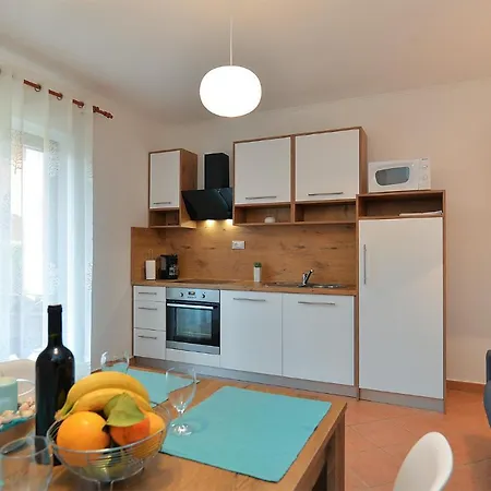 Apartments Marija 1089 Porec Exterior photo