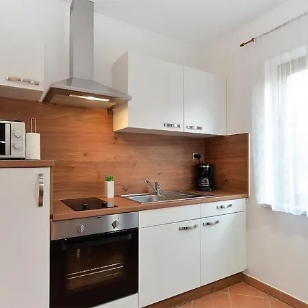 Apartments Marija 1089 Porec Exterior photo